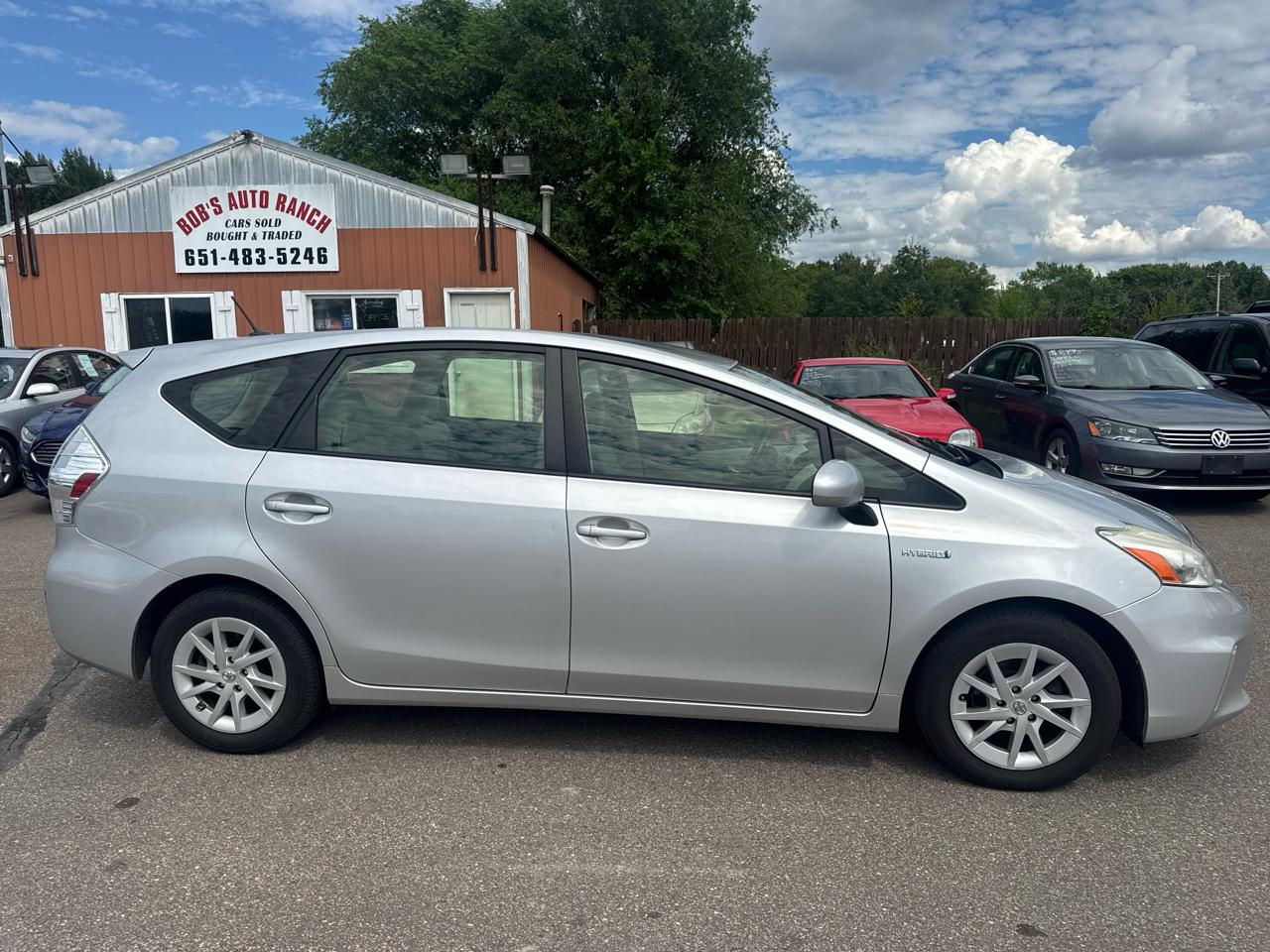 Toyota Prius V 5dr Wgn Three (Natl) 2013