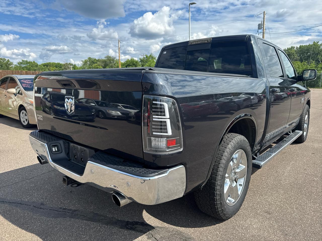 RAM 1500 4WD Crew Cab 140.5" Big Horn 2016