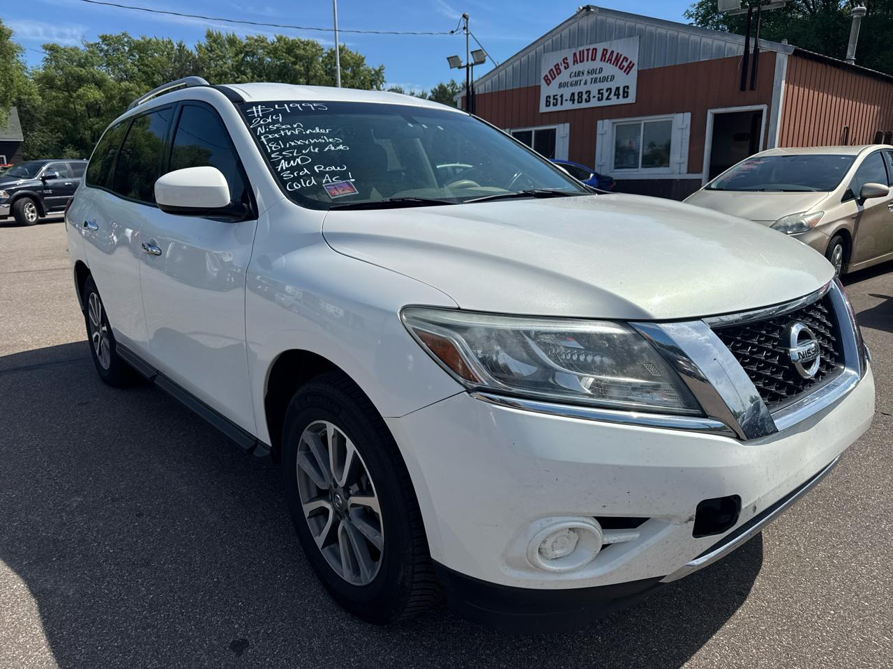 Nissan Pathfinder 4WD 4dr SV 2014