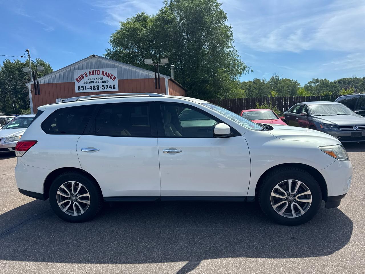 Nissan Pathfinder 4WD 4dr SV 2014