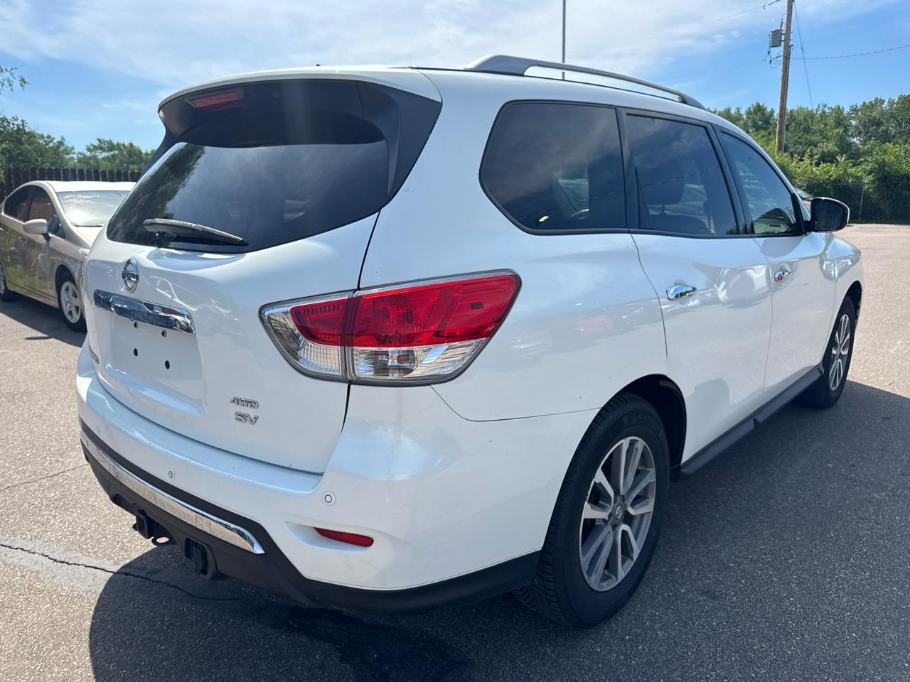 Nissan Pathfinder 4WD 4dr SV 2014