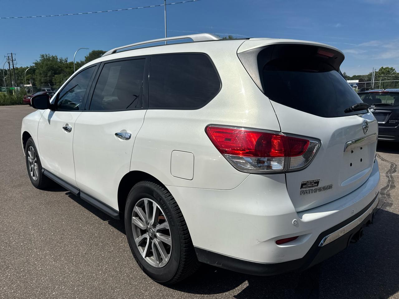 Nissan Pathfinder 4WD 4dr SV 2014