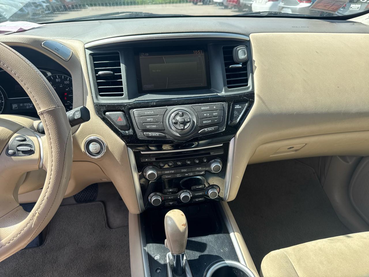 Nissan Pathfinder 4WD 4dr SV 2014