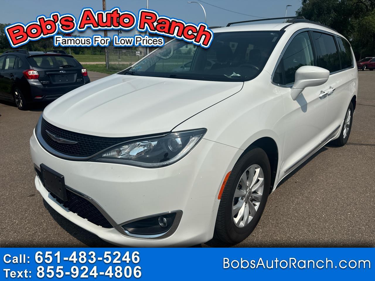 Chrysler Pacifica Touring-L FWD 2017