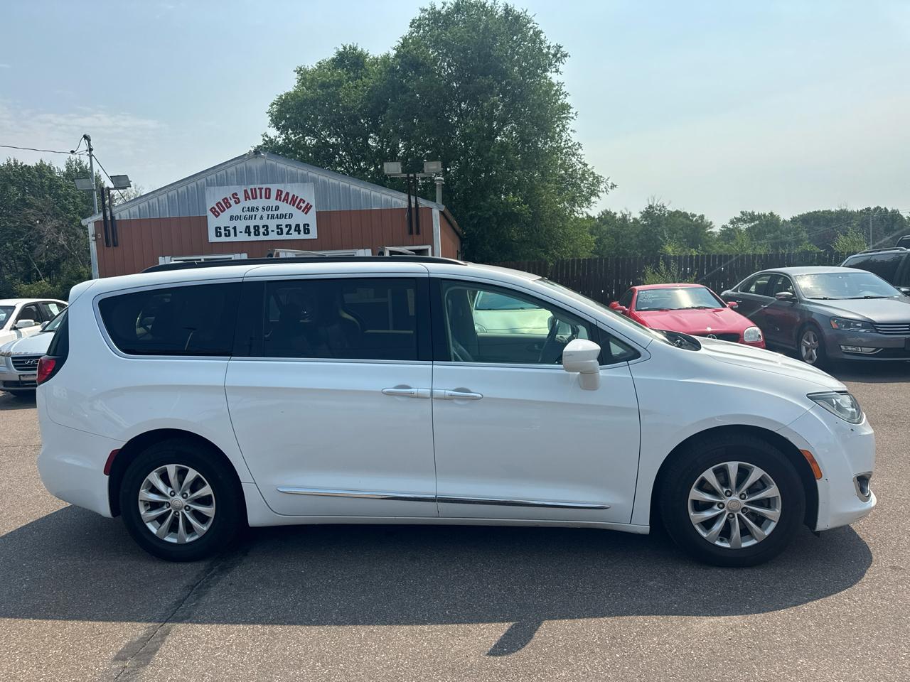 Chrysler Pacifica Touring-L FWD 2017