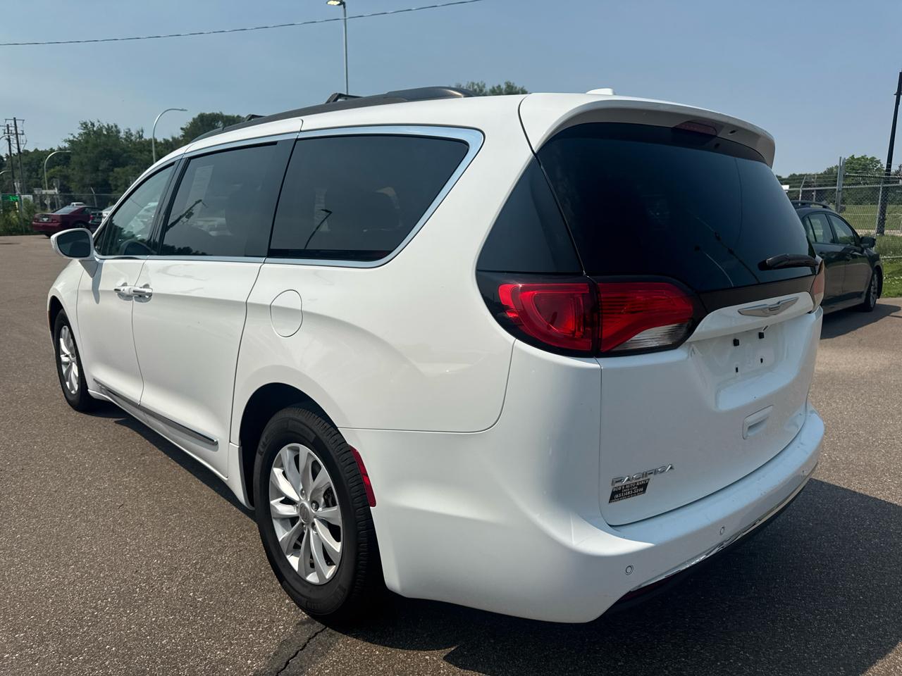 Chrysler Pacifica Touring-L FWD 2017