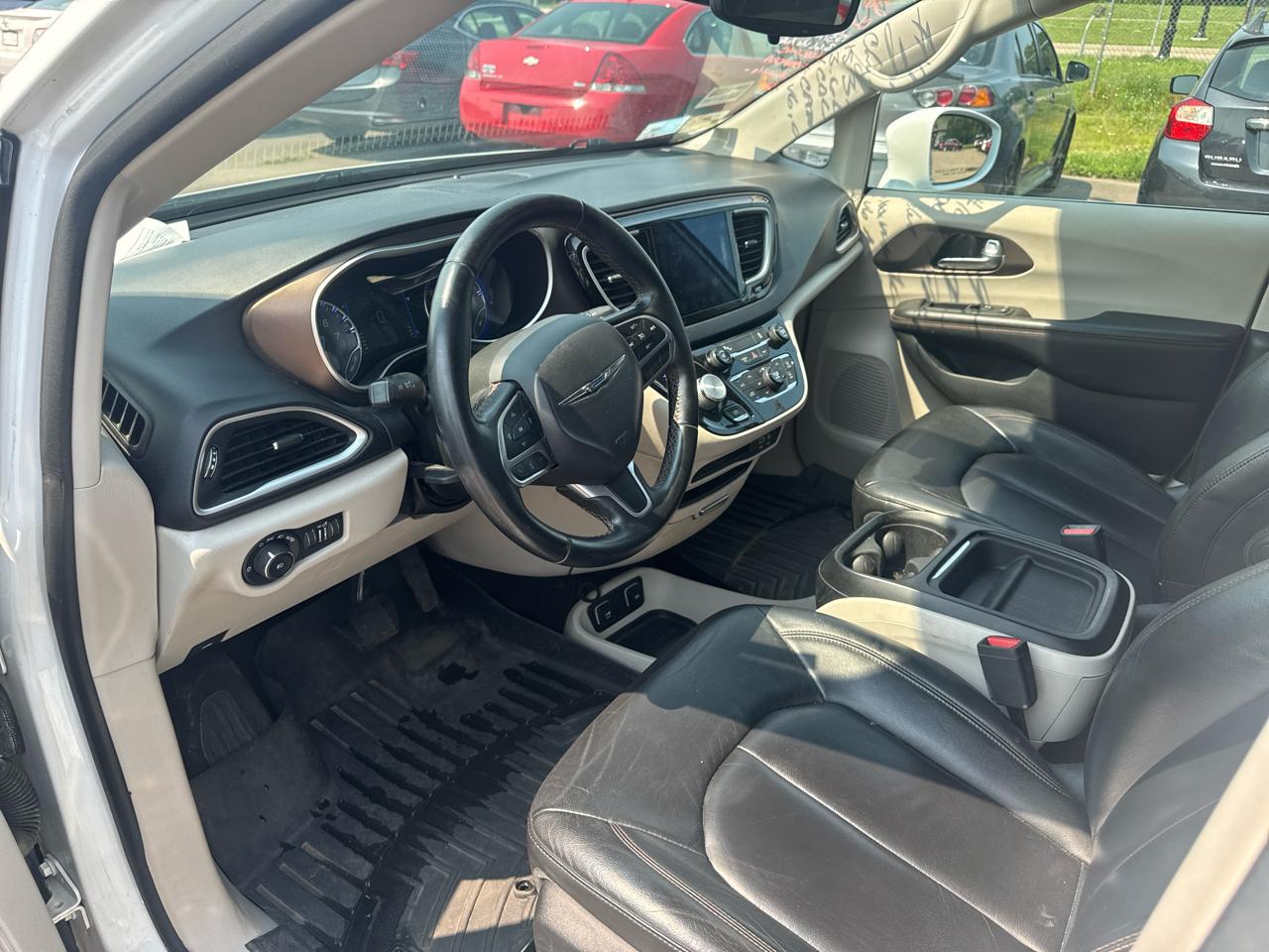 Chrysler Pacifica Touring-L FWD 2017