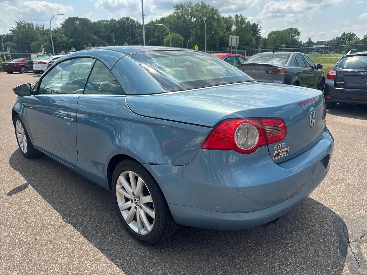 Volkswagen Eos 2dr Conv DSG Komfort 2009