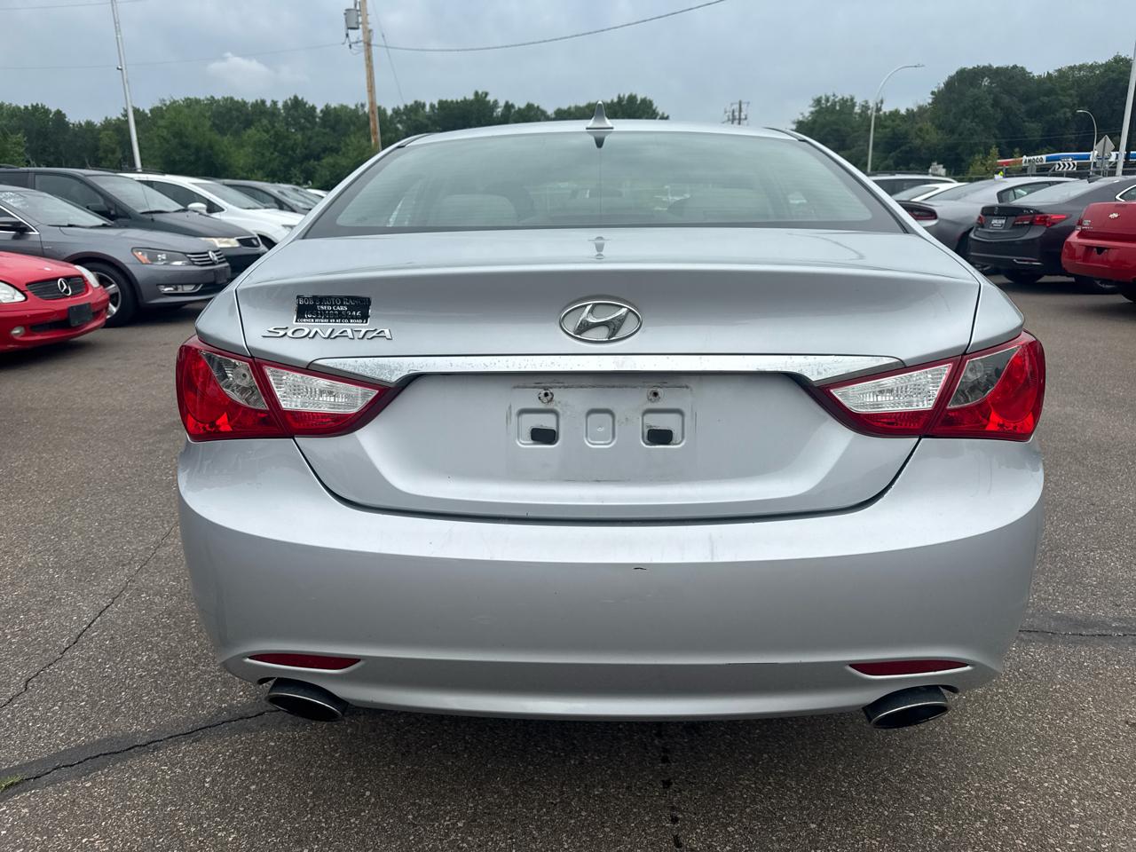 Hyundai Sonata 4dr Sdn 2.4L Auto SE 2011