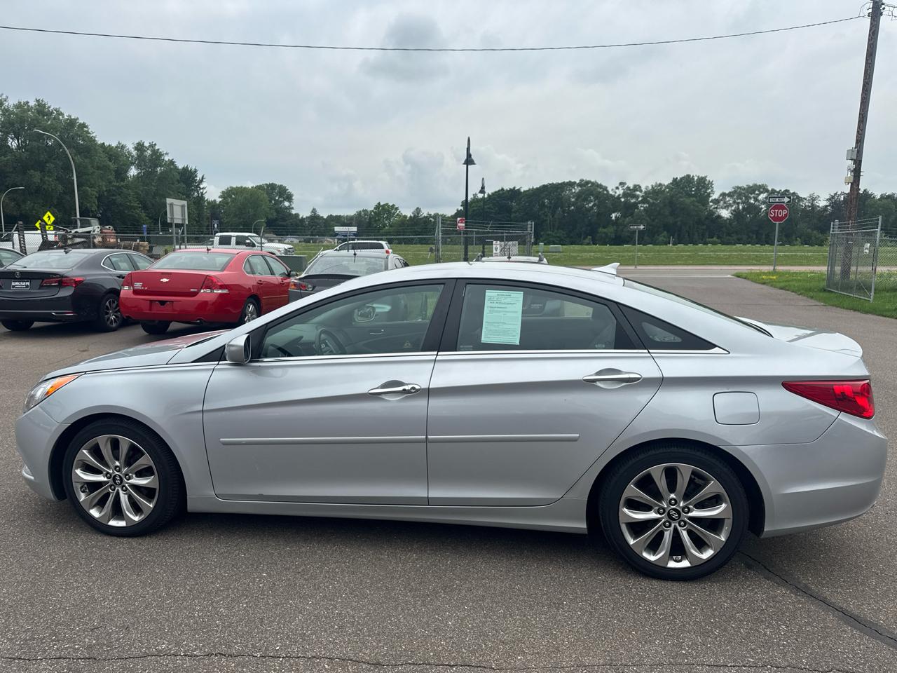 Hyundai Sonata 4dr Sdn 2.4L Auto SE 2011