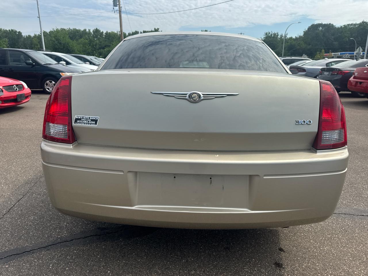 Chrysler 300 4dr Sdn 300 2006