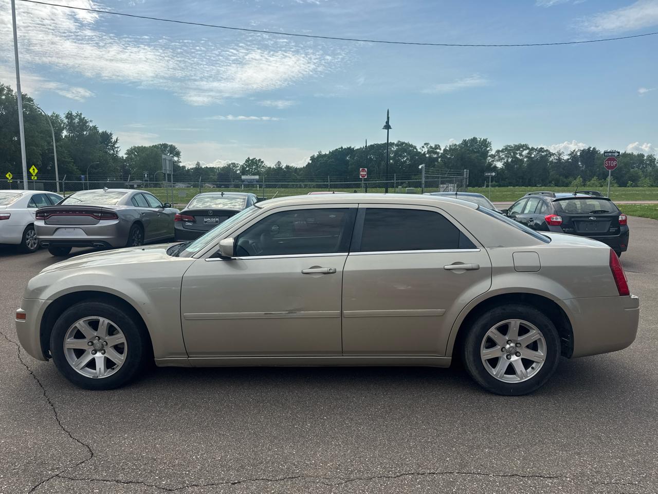 Chrysler 300 4dr Sdn 300 2006