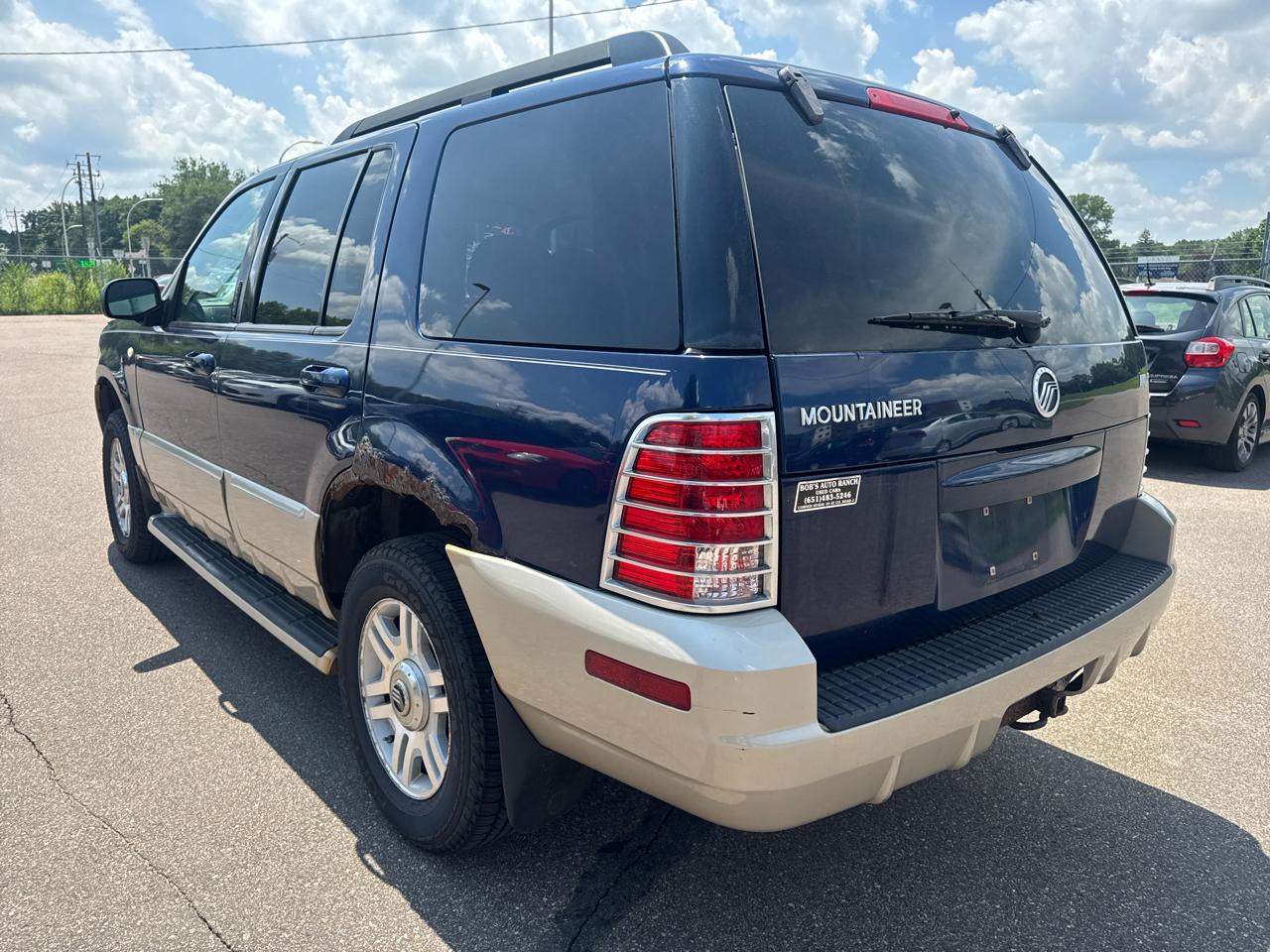 Mercury Mountaineer 4dr 114" WB Convenience AWD 2005
