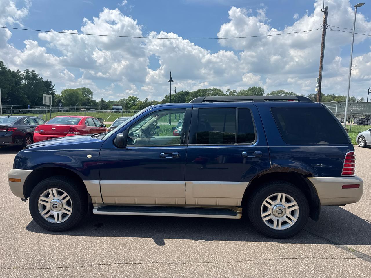 Mercury Mountaineer 4dr 114" WB Convenience AWD 2005