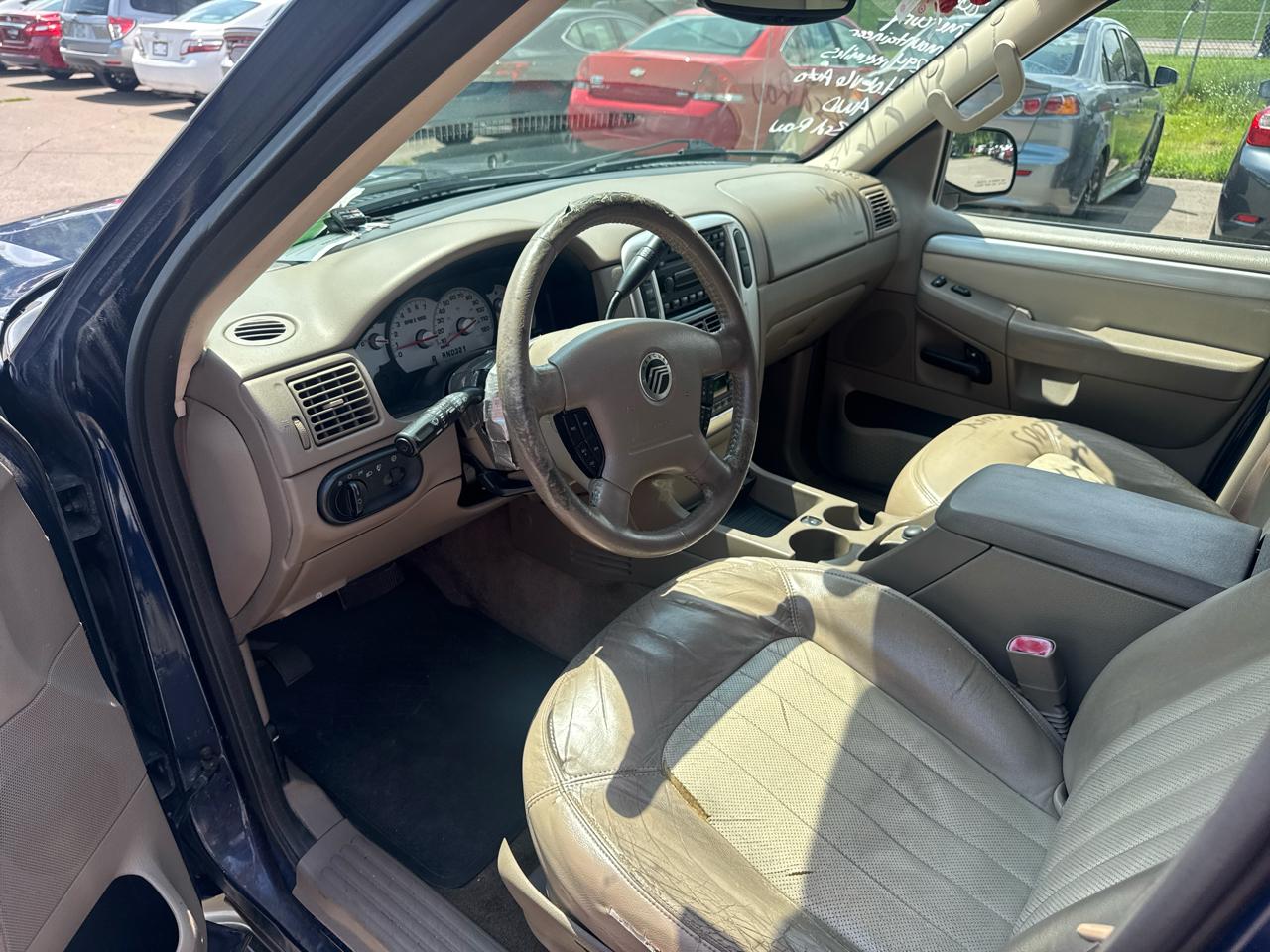 Mercury Mountaineer 4dr 114" WB Convenience AWD 2005