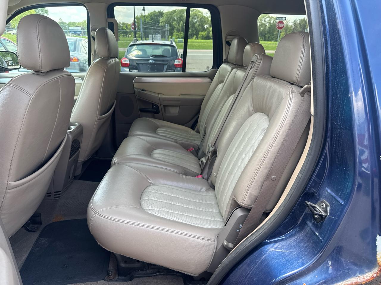 Mercury Mountaineer 4dr 114" WB Convenience AWD 2005