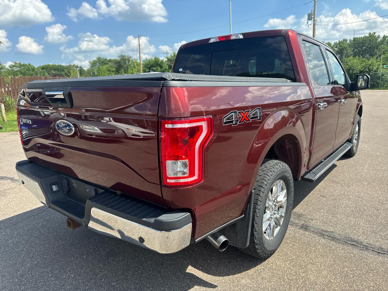 Ford F-150 4WD SuperCrew 145" XLT 2017