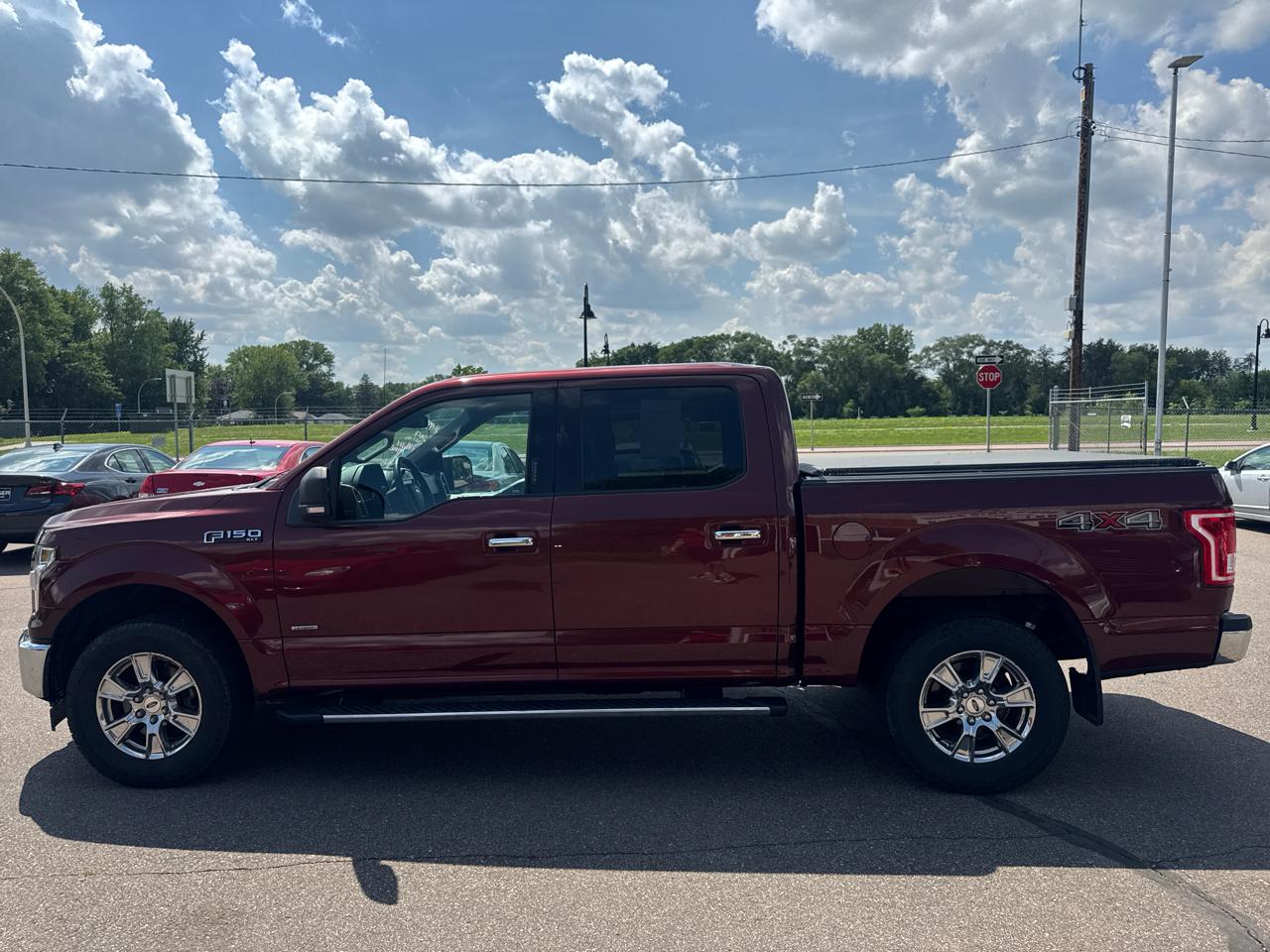 Ford F-150 4WD SuperCrew 145" XLT 2017