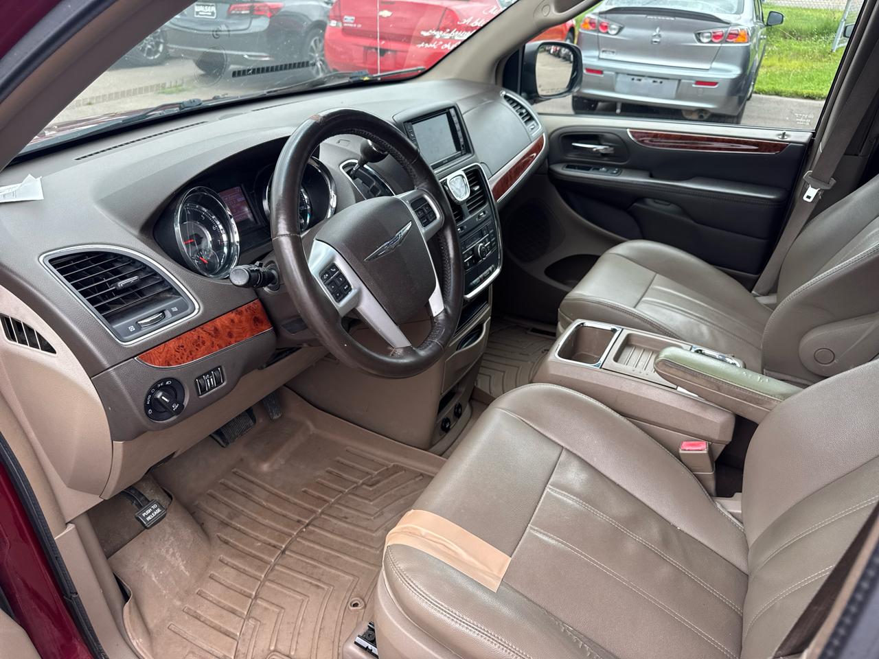Chrysler Town & Country 4dr Wgn Touring 2014