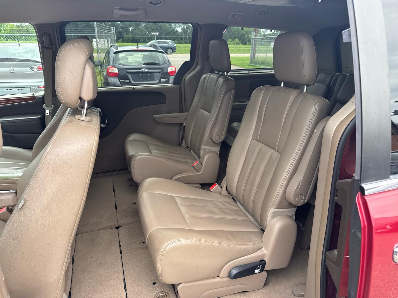 Chrysler Town & Country 4dr Wgn Touring 2014