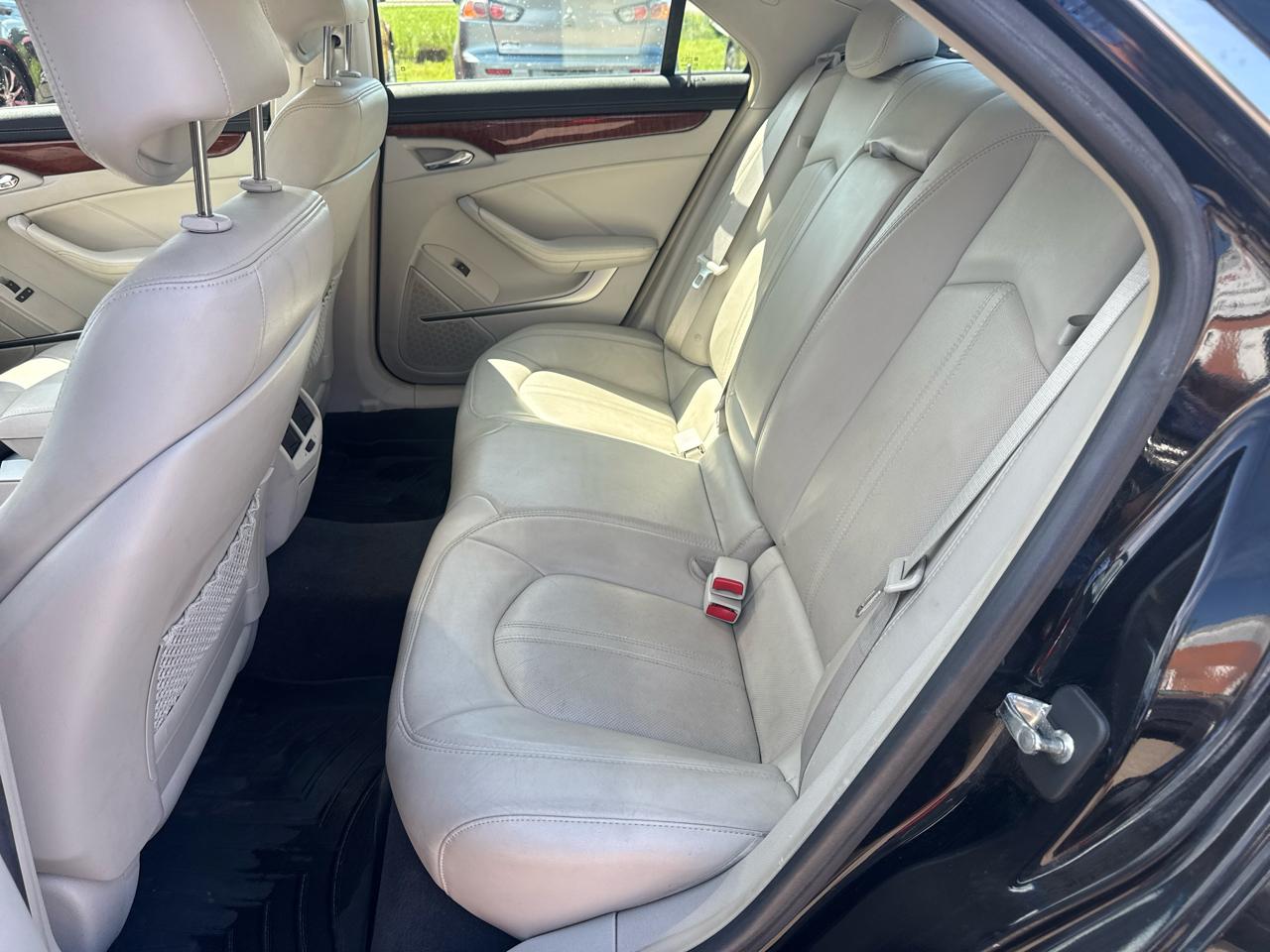 Cadillac CTS 4dr Sdn AWD w/1SB 2008