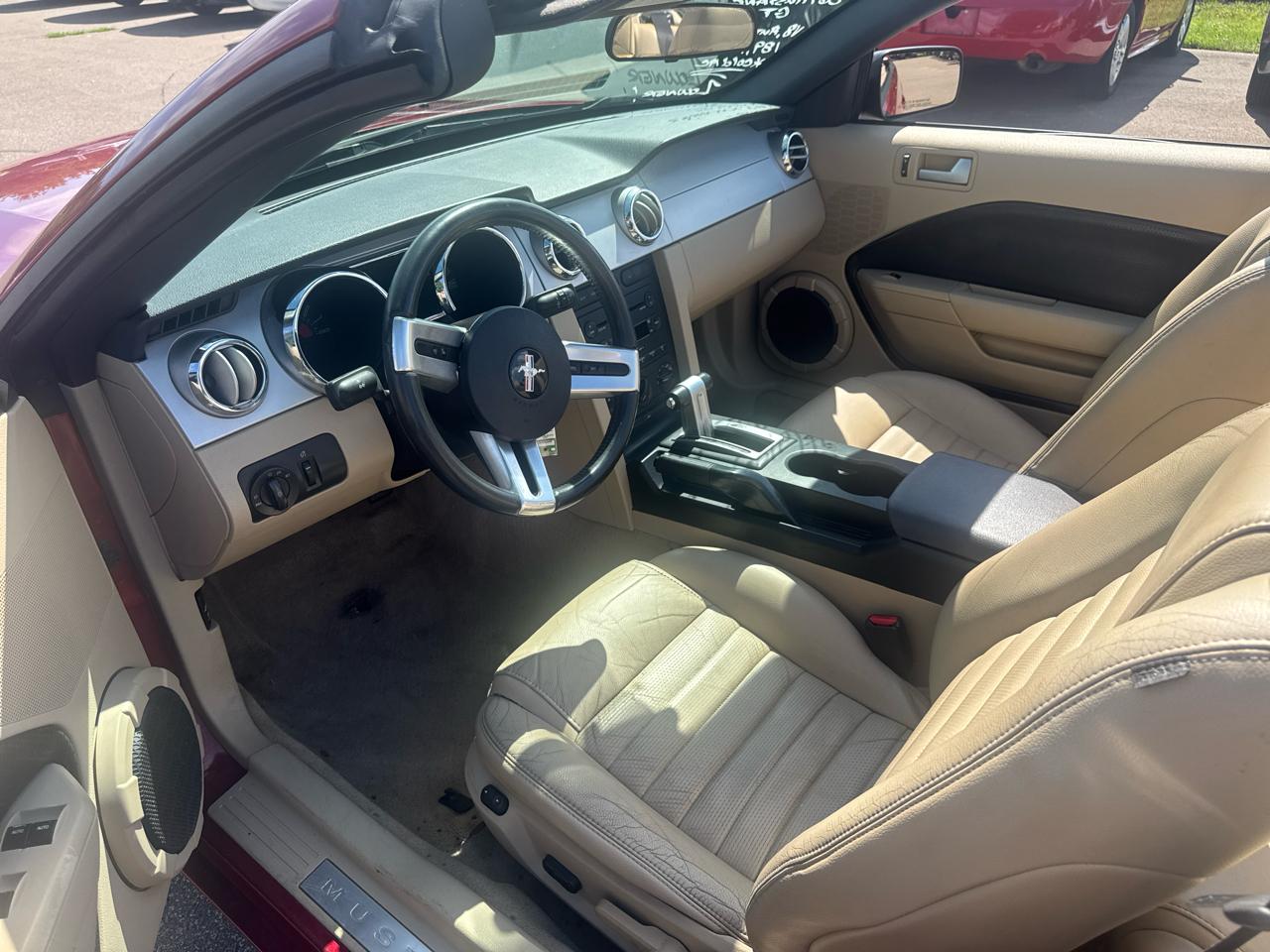 Ford Mustang 2dr Conv GT Deluxe 2006