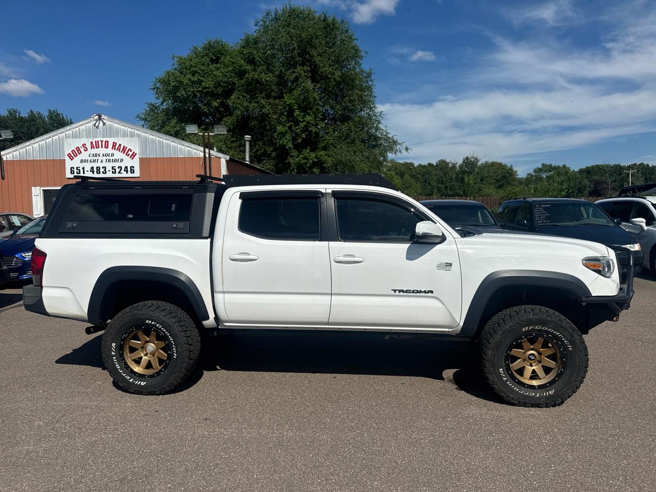 Toyota Tacoma 4WD Double Cab V6 AT TRD Off Road (Natl) 2017