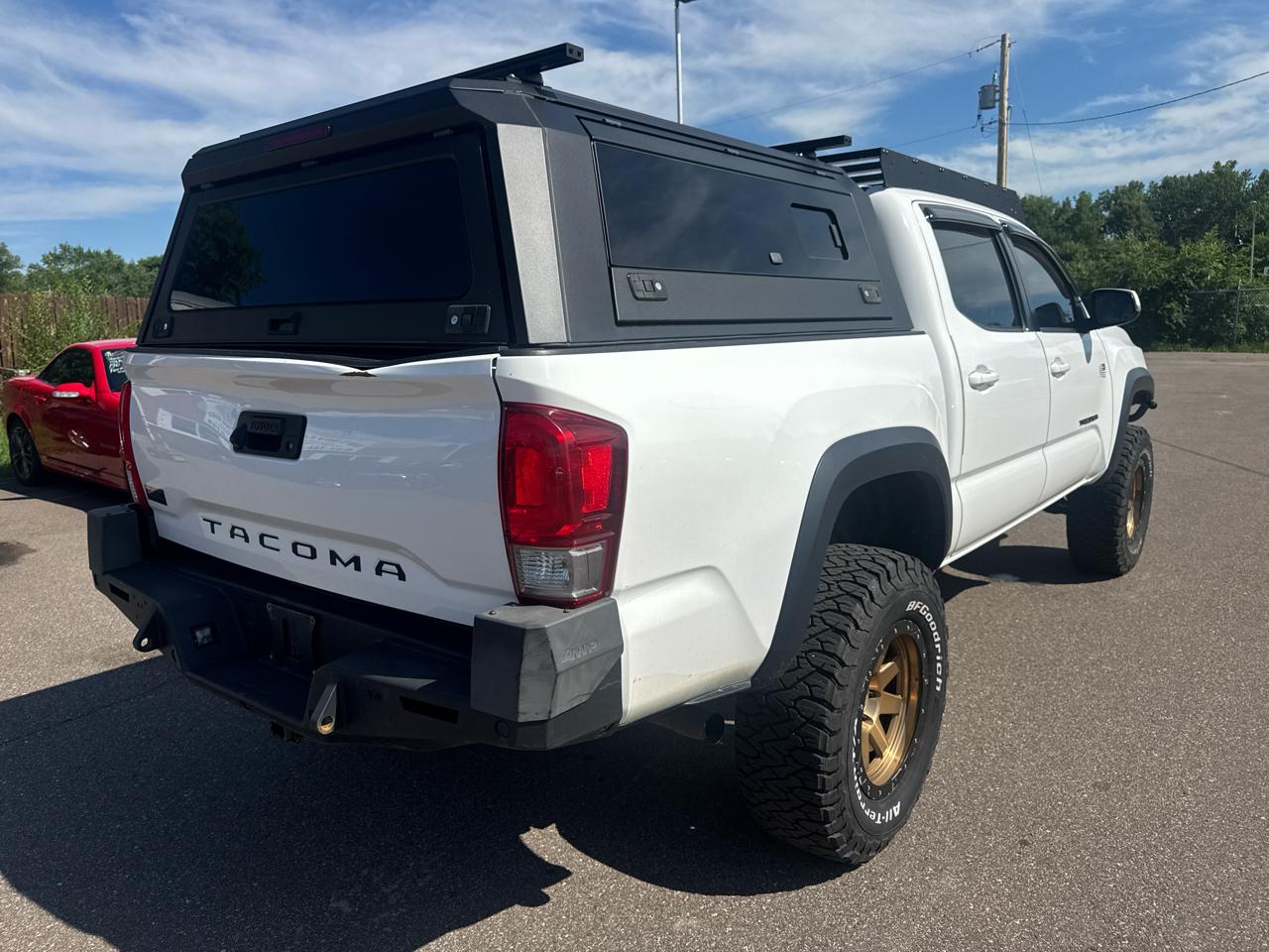 Toyota Tacoma 4WD Double Cab V6 AT TRD Off Road (Natl) 2017