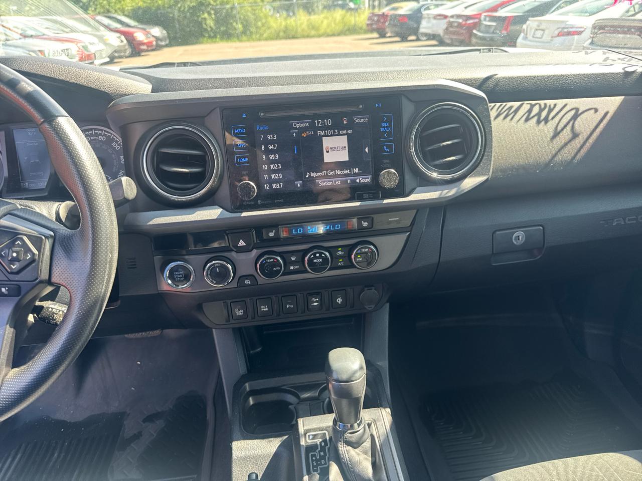 Toyota Tacoma 4WD Double Cab V6 AT TRD Off Road (Natl) 2017