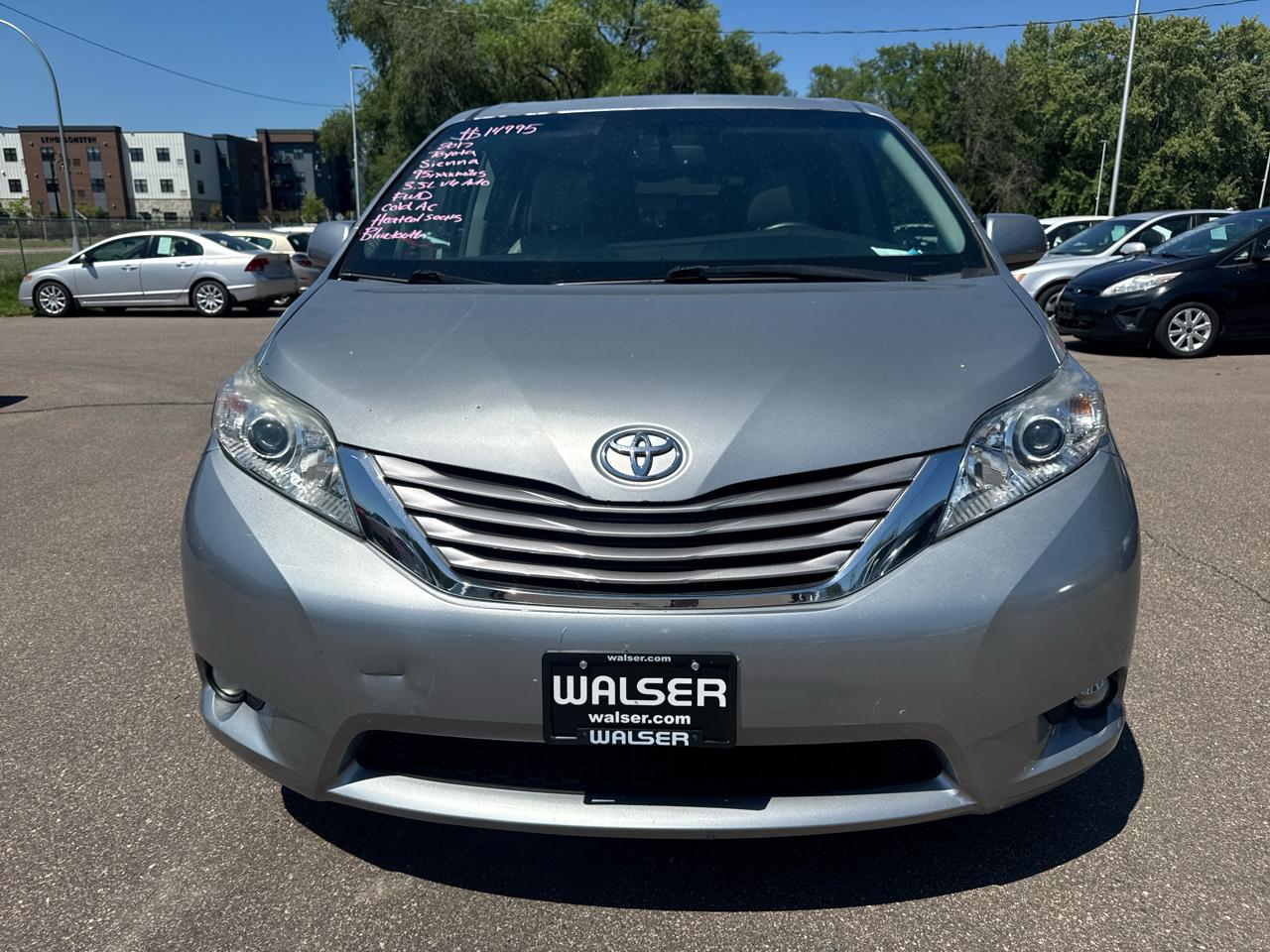 Toyota Sienna XLE Auto Access Seat FWD 7-Passenger (Natl) 2017