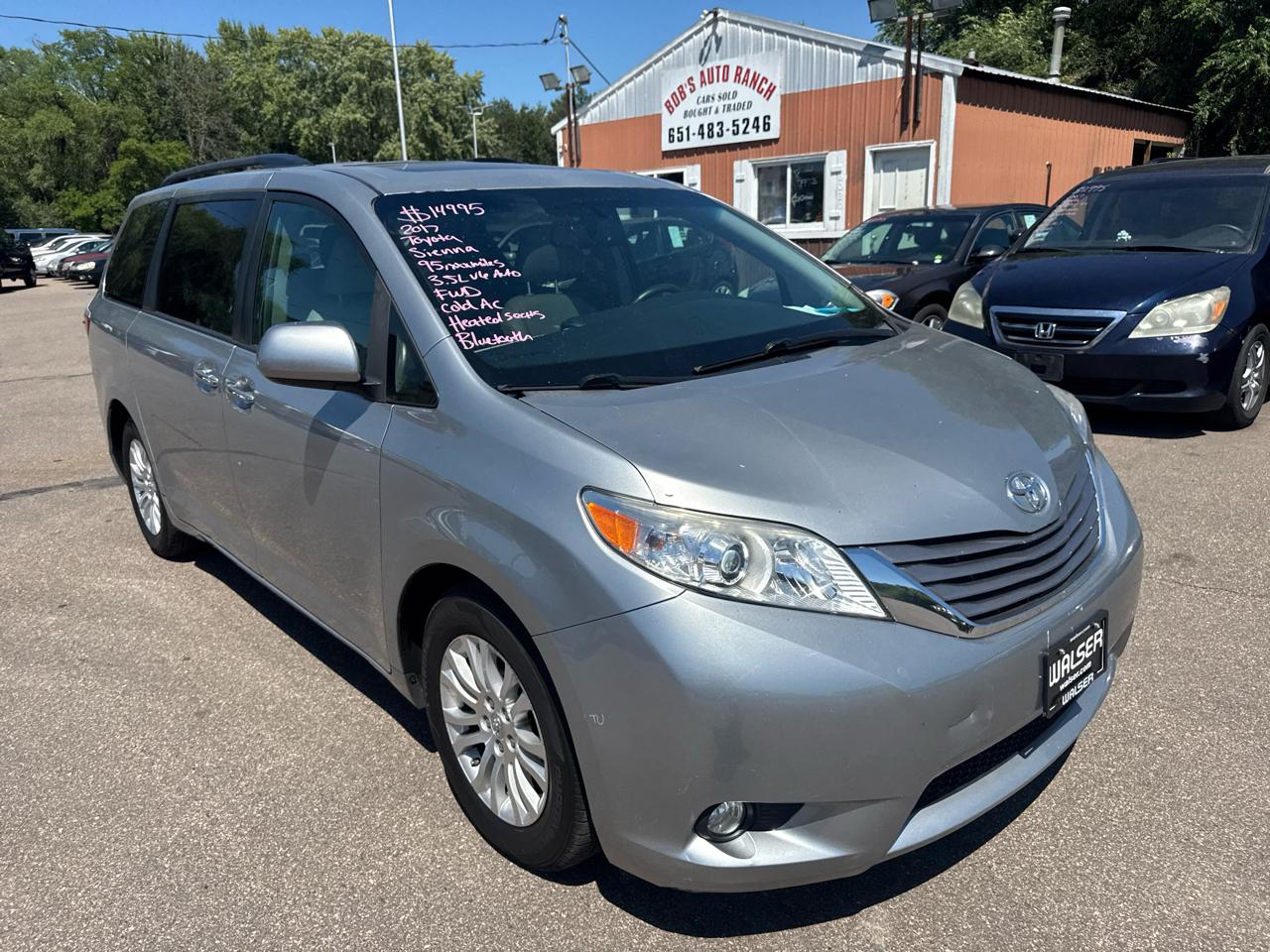 Toyota Sienna XLE Auto Access Seat FWD 7-Passenger (Natl) 2017