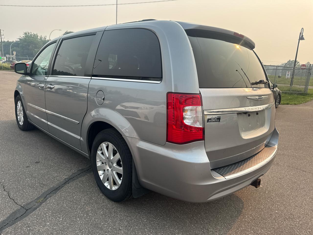 Chrysler Town & Country 4dr Wgn Touring 2014