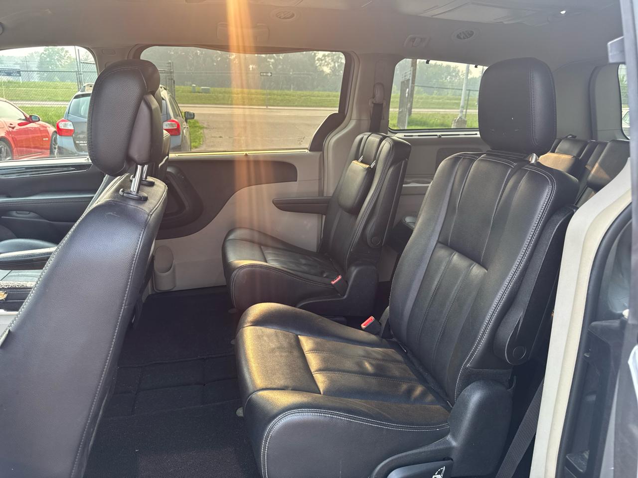 Chrysler Town & Country 4dr Wgn Touring 2014