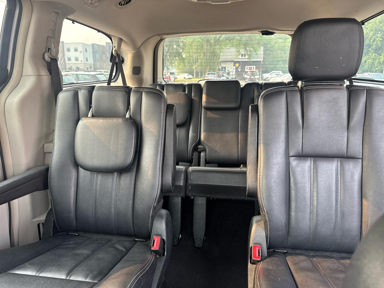 Chrysler Town & Country 4dr Wgn Touring 2014