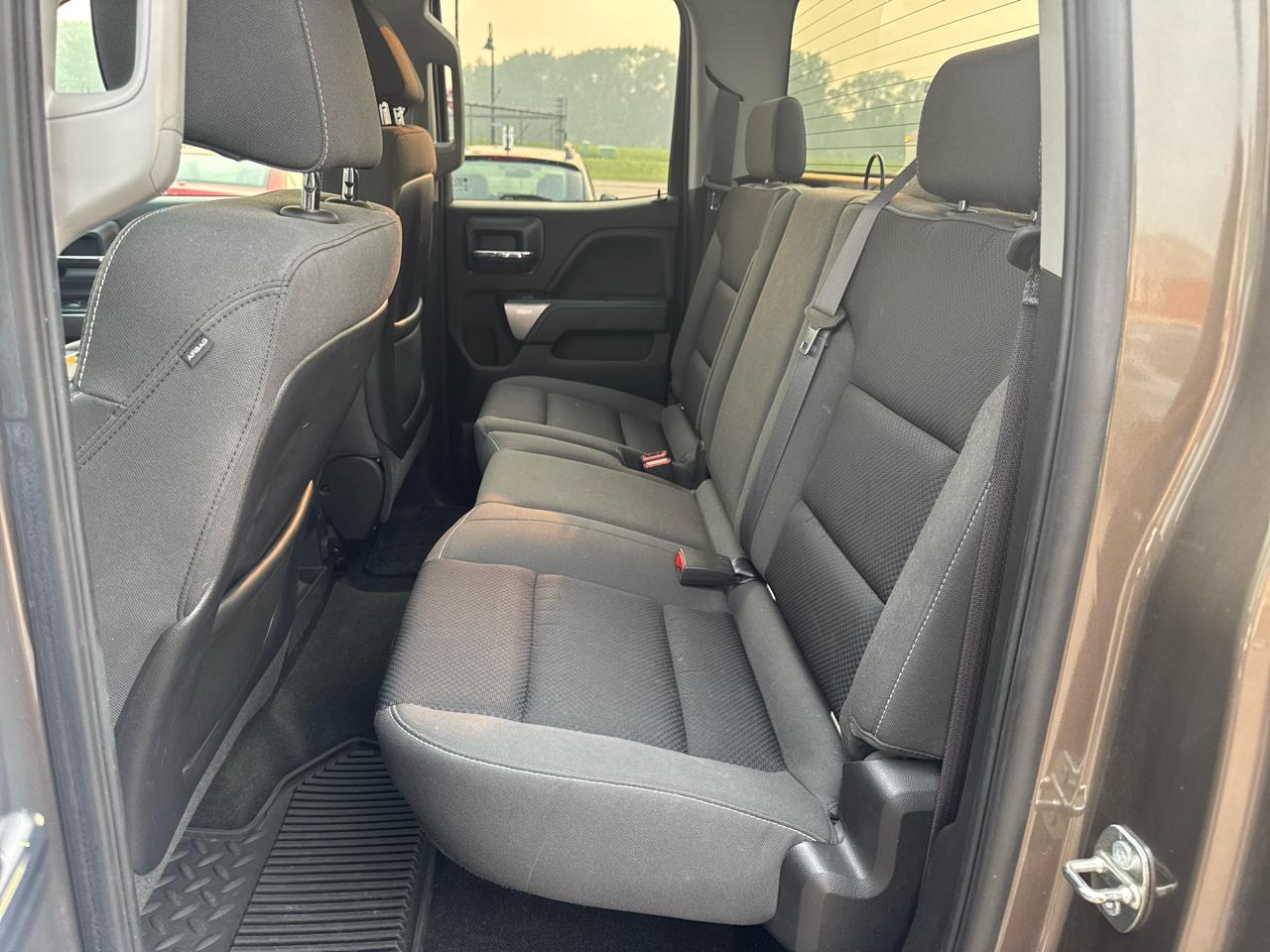 Chevrolet Silverado 1500 4WD Double Cab 143.5" LT w/1LT 2015