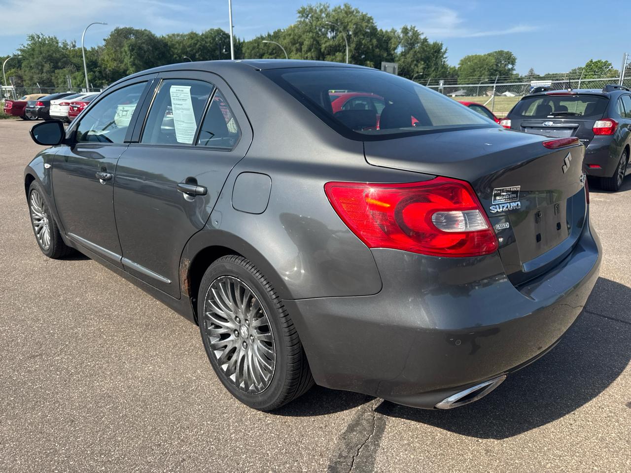 Suzuki Kizashi 4dr Sdn CVT AWD SLS 2010