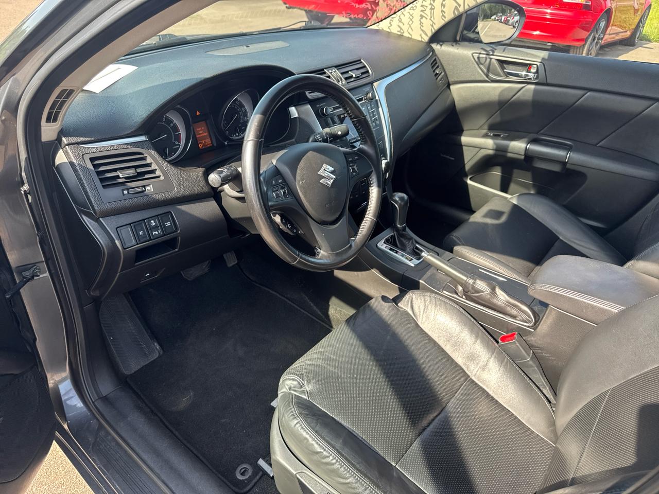 Suzuki Kizashi 4dr Sdn CVT AWD SLS 2010