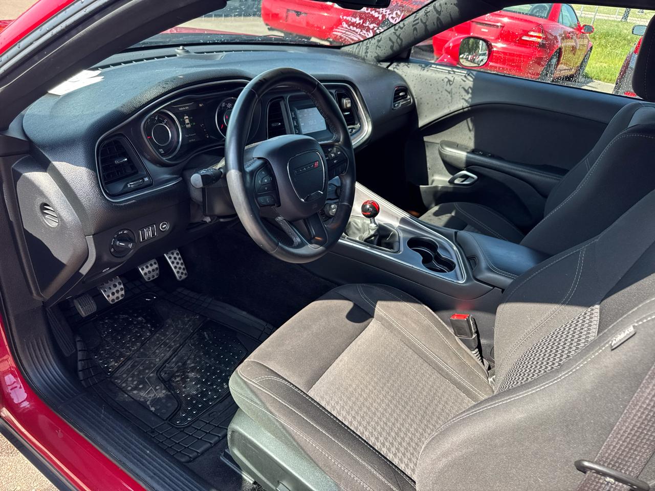 Dodge Challenger 2dr Cpe R/T 2016