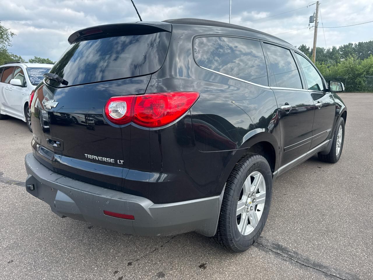 Chevrolet Traverse FWD 4dr LT w/2LT 2009