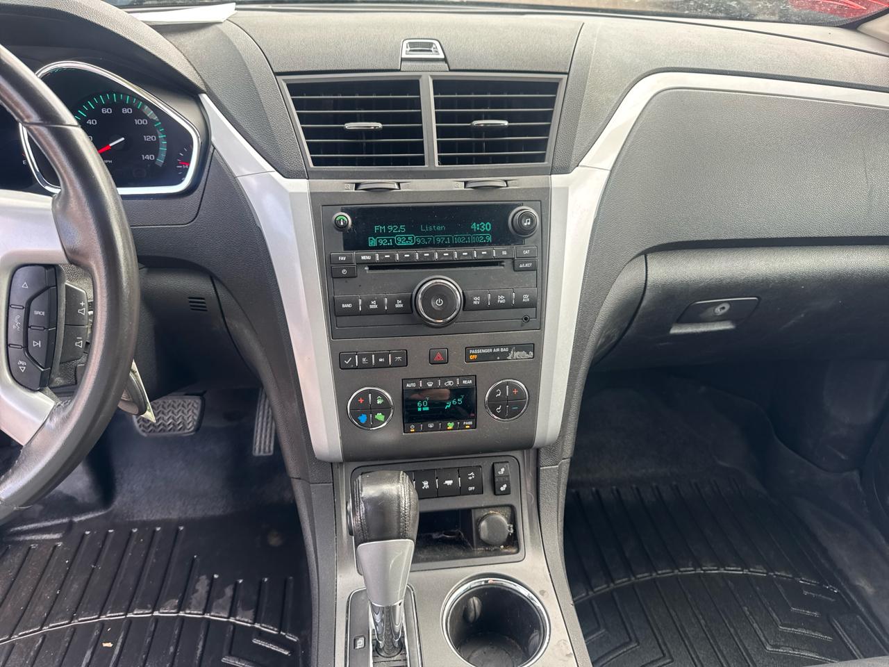 Chevrolet Traverse FWD 4dr LT w/2LT 2009