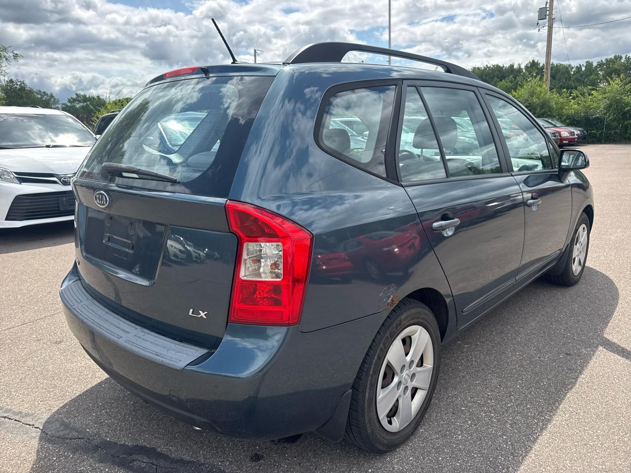 Kia Rondo 4dr Wgn I4 LX 2009