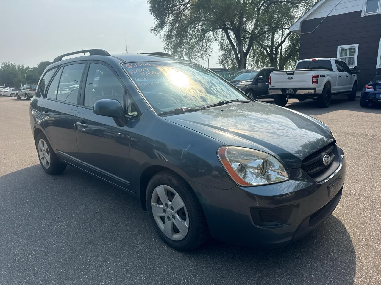 Kia Rondo 4dr Wgn I4 LX 2009