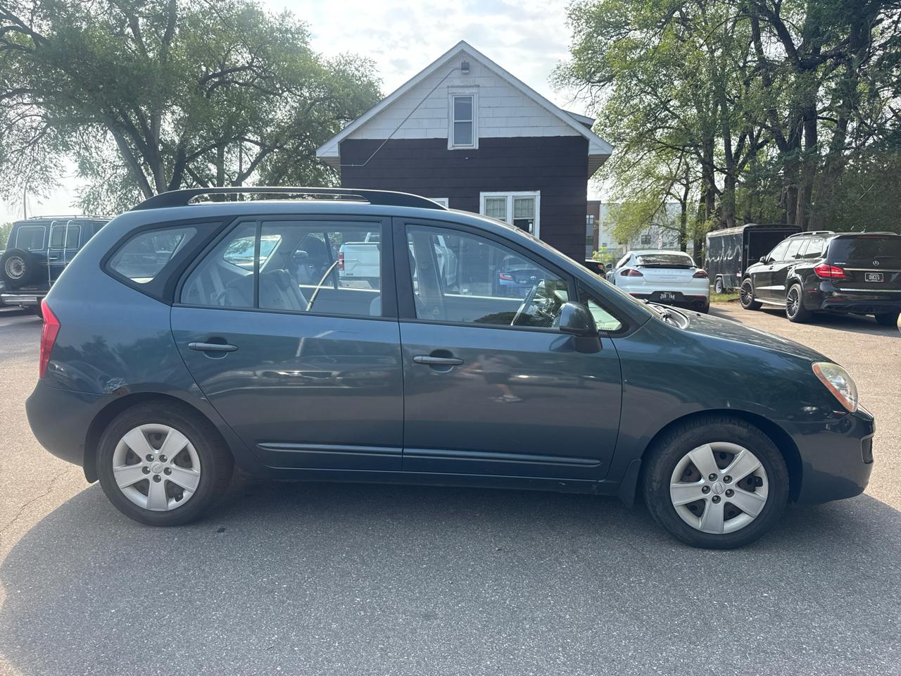 Kia Rondo 4dr Wgn I4 LX 2009