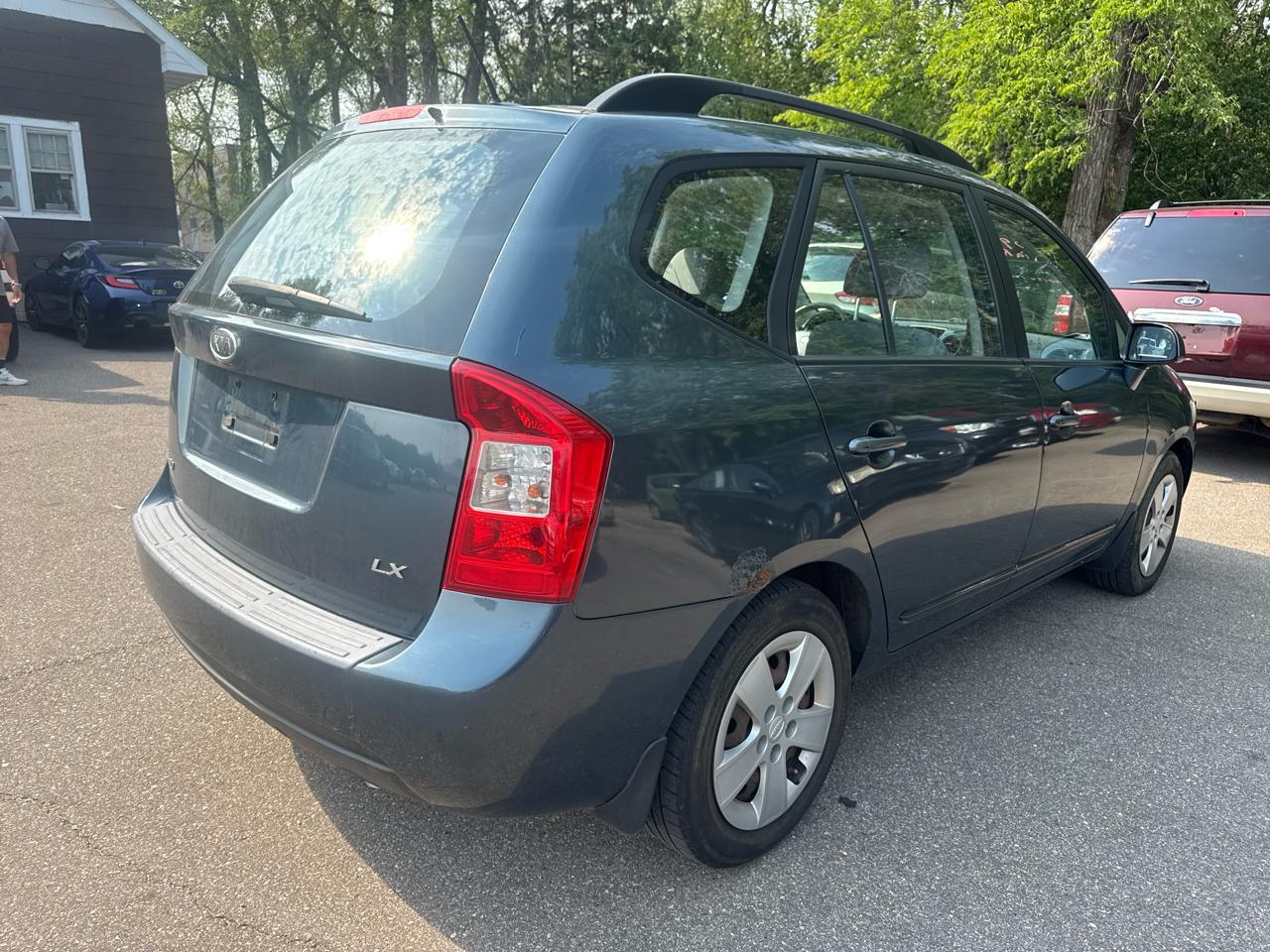 Kia Rondo 4dr Wgn I4 LX 2009