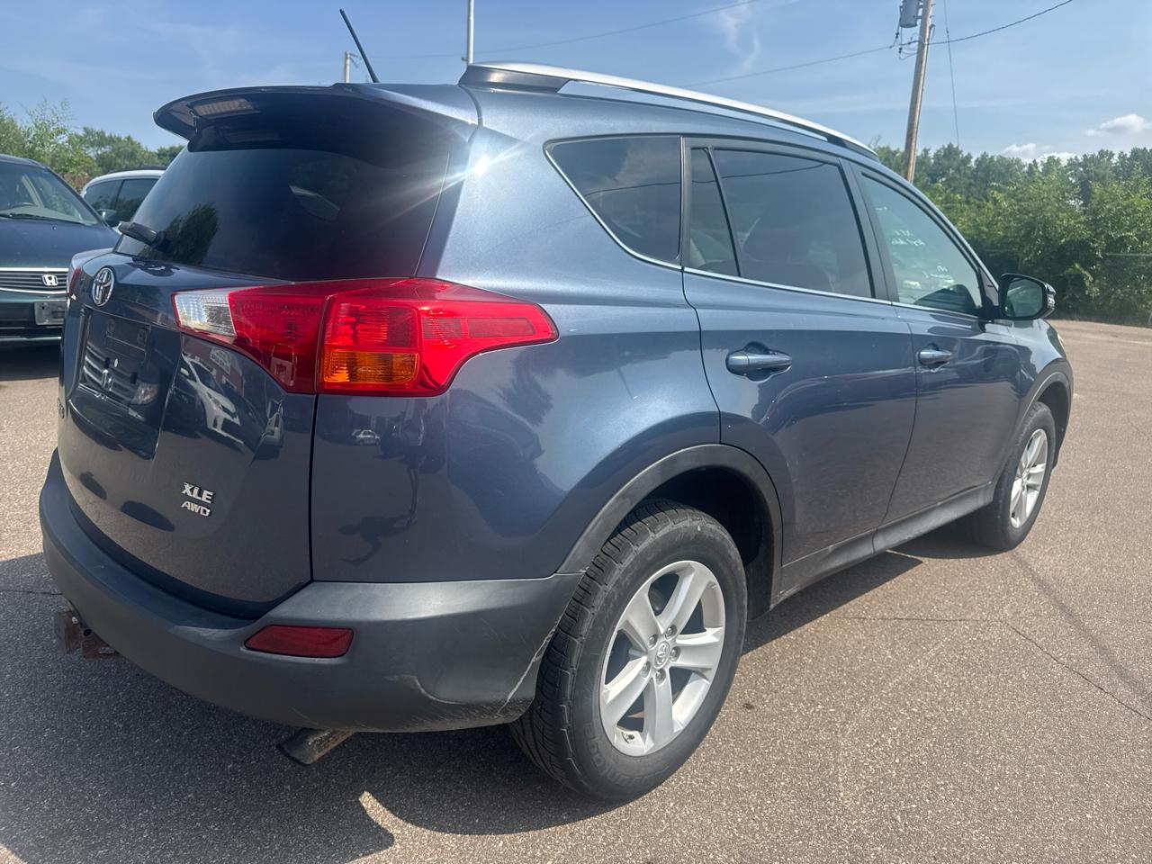 Toyota RAV4 AWD 4dr XLE (Natl) 2014