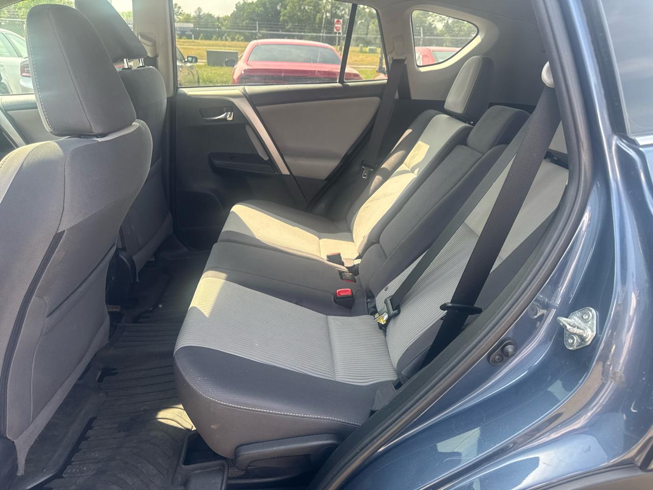 Toyota RAV4 AWD 4dr XLE (Natl) 2014
