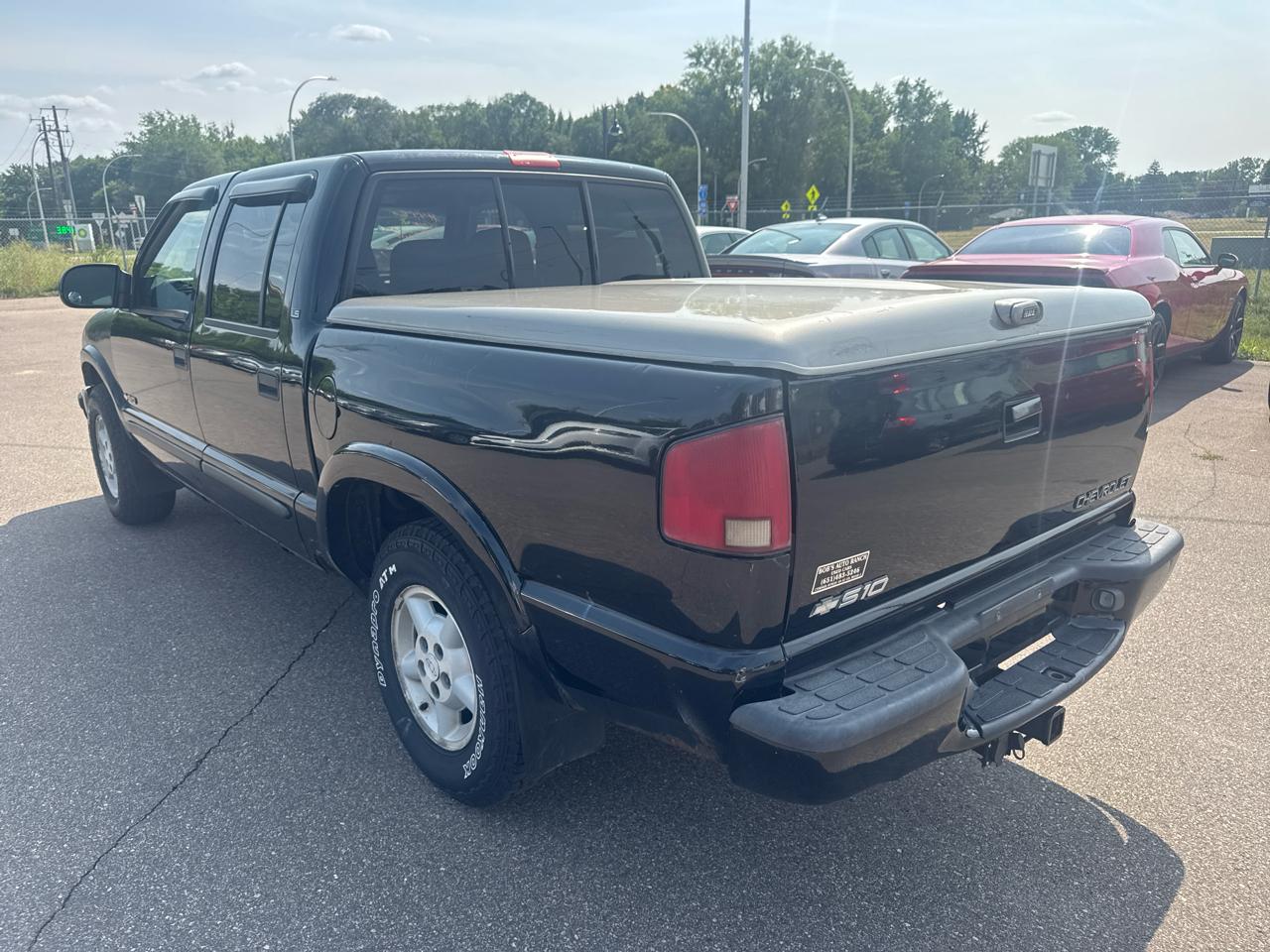 Chevrolet S-10 Crew Cab 123" WB 4WD LS 2001