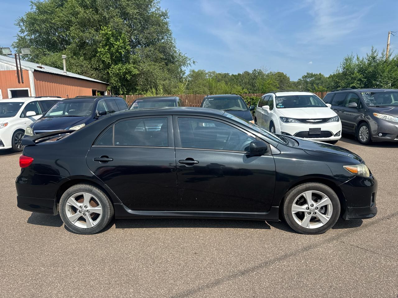 Toyota Corolla 4dr Sdn Auto LE Special Edition (Natl) 2013