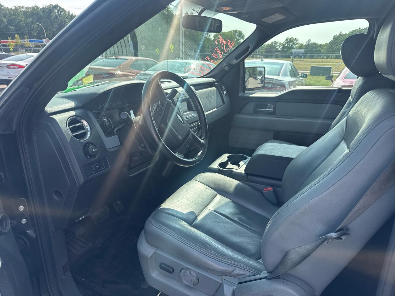 Ford F-150 4WD SuperCrew 145" Platinum 2014