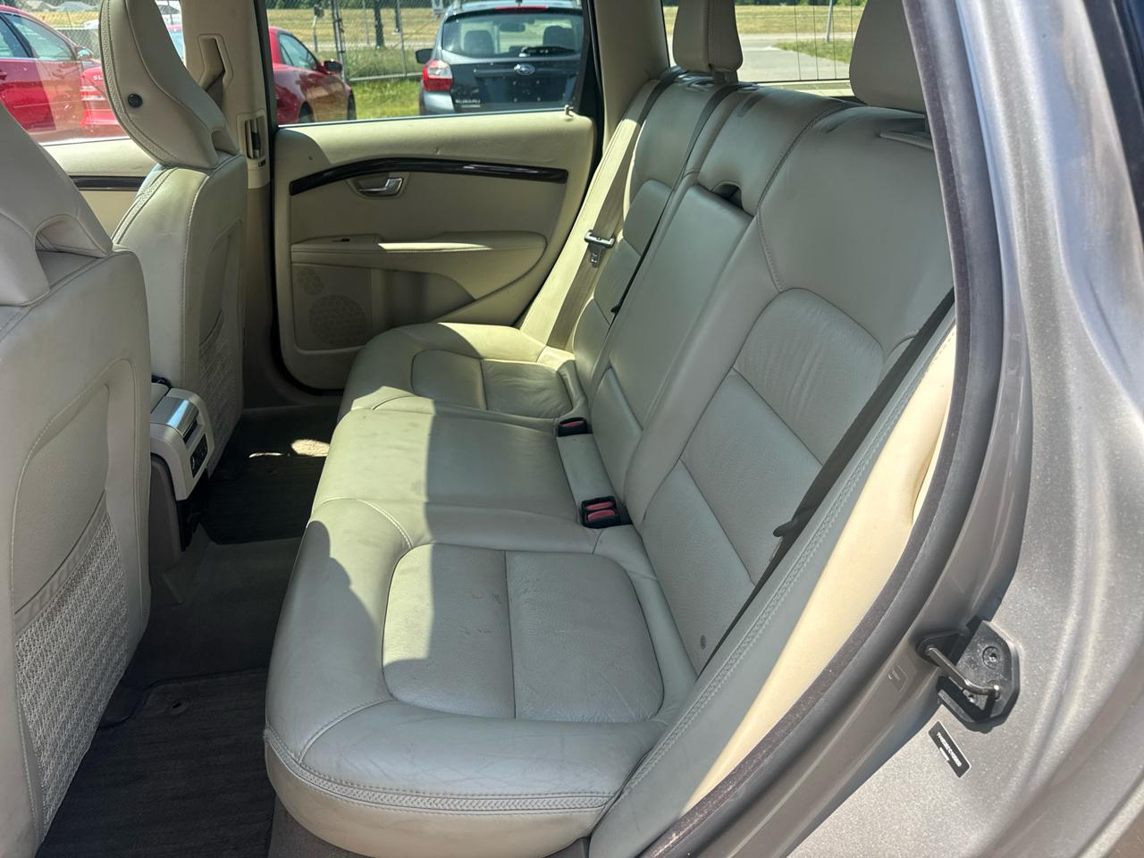 Volvo XC70 4dr Wgn 3.2L 2012